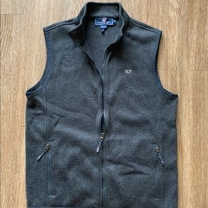 NEW Mens Sz. M Vineyard Vines Gray vest.
